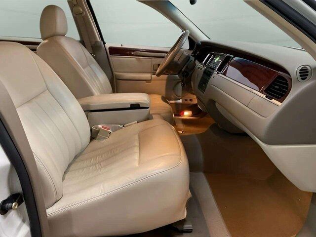 2005 Lincoln Town Car Signature Dallas TX