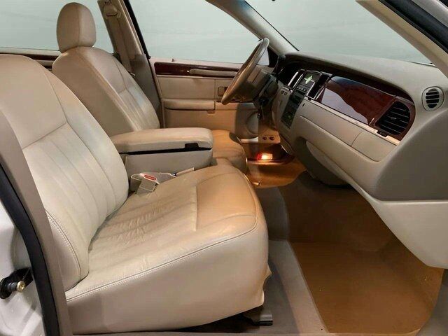 2005 Lincoln Town Car Signature Dallas TX