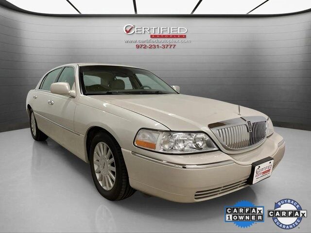 2005 Lincoln Town Car Signature