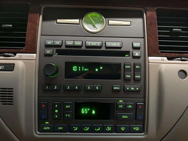 2005 Lincoln Town Car Signature Dallas TX