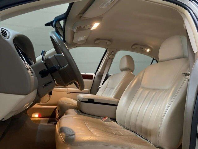 2005 Lincoln Town Car Signature Dallas TX