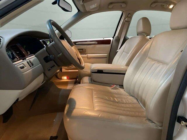 2005 Lincoln Town Car Signature Dallas TX