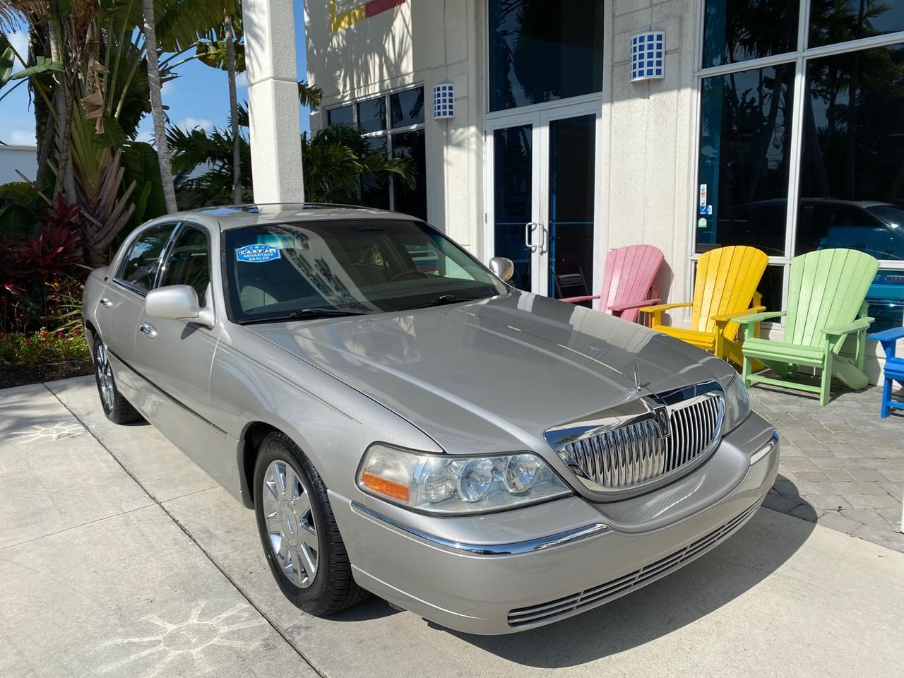 2005 Lincoln Town Car Signature Limited LOW MILES 84,448 Pompano Beach FL