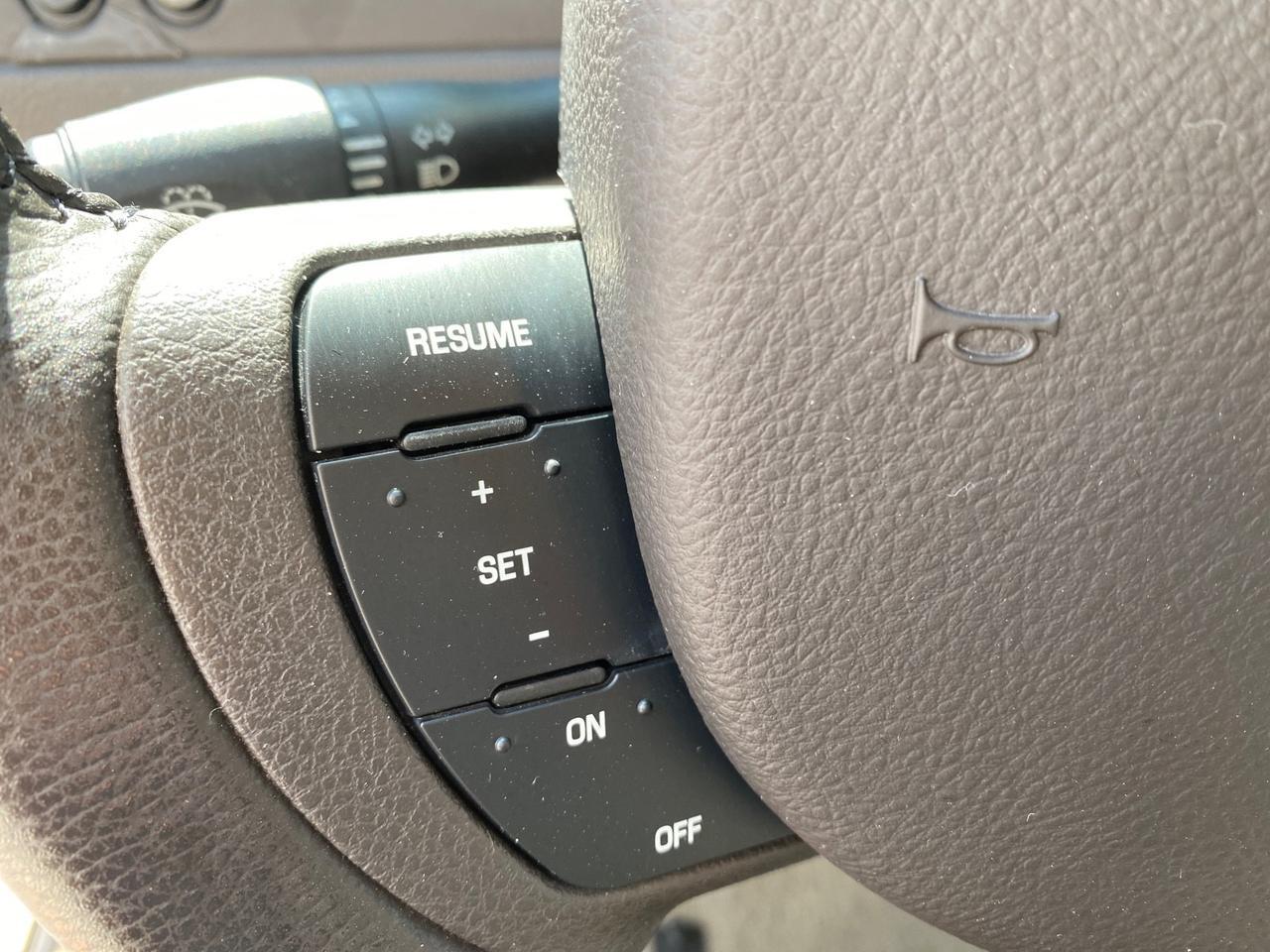 2005 Lincoln Town Car Signature Limited LOW MILES 84,448 Pompano Beach FL