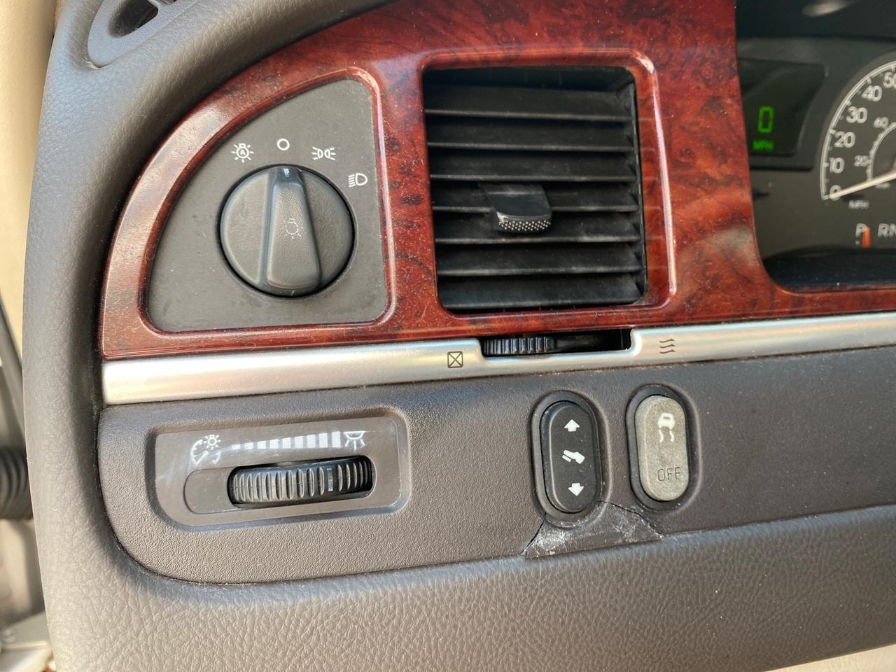 2005 Lincoln Town Car Signature Limited LOW MILES 84,448 Pompano Beach FL
