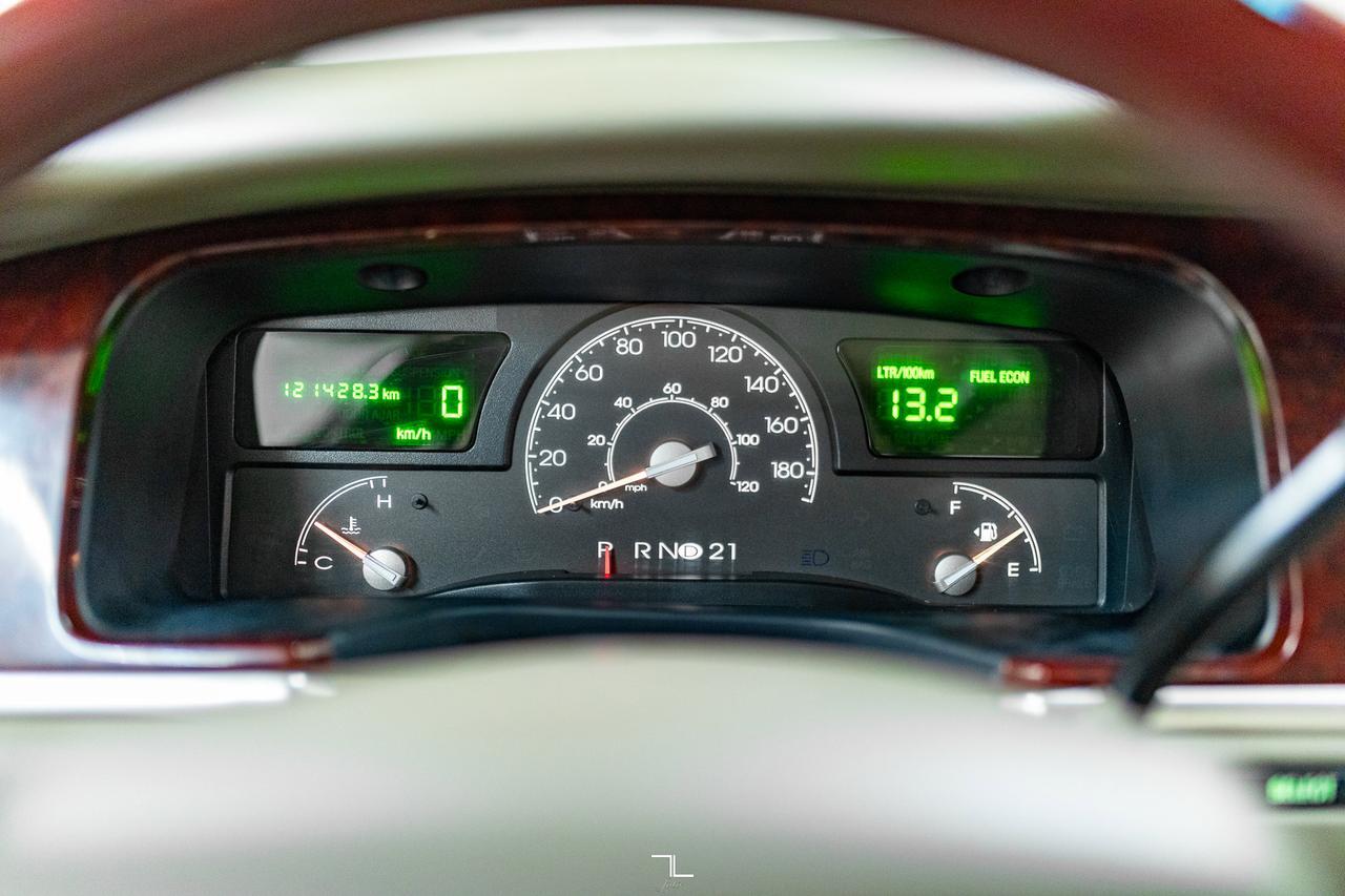 2005 Lincoln Town Car Signature Limited Leather Heated Seats Red Deer AB