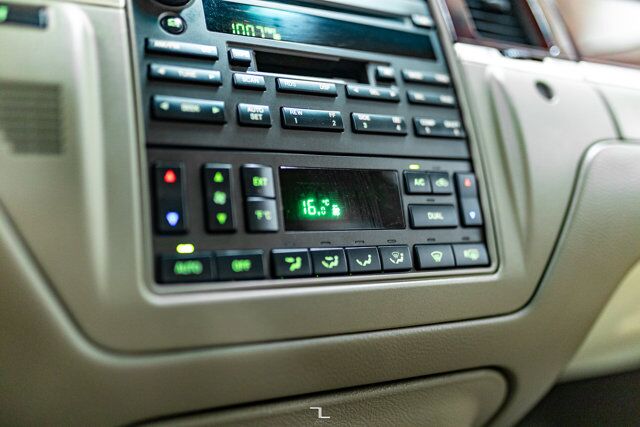 2005 Lincoln Town Car Signature Limited Leather Heated Seats Red Deer AB