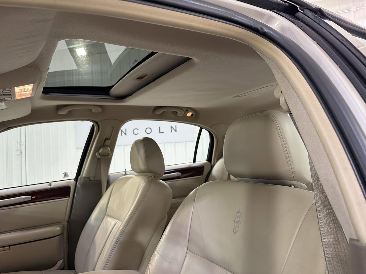 2005 Lincoln Town Car Signature Limited San Antonio TX