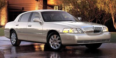 2005 Lincoln Town Car Signature Winder GA