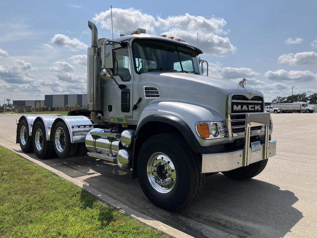 2005 Mack Granite Non-Sleeper