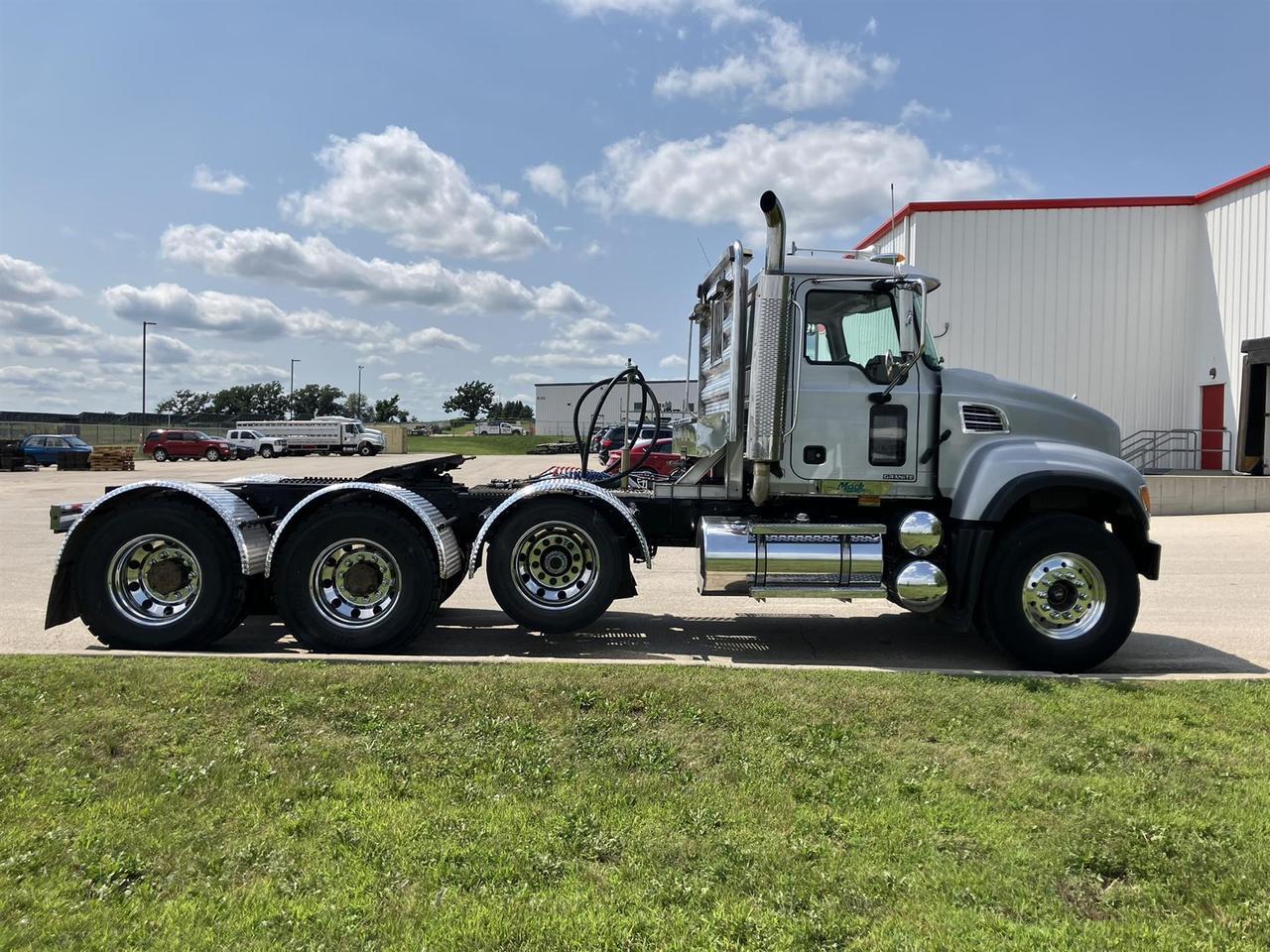 2005 Mack Granite Rochester MN