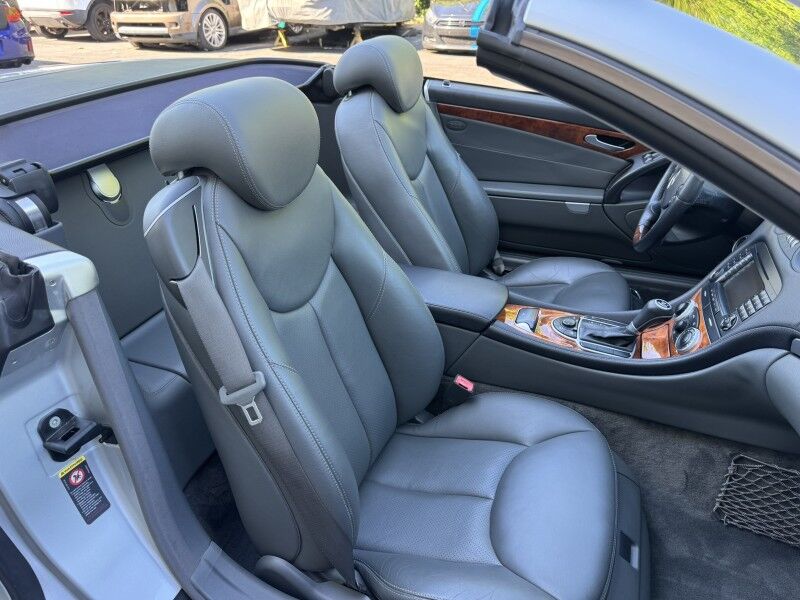 2005 Mercedes-Benz SL-Class 5.0L Willow Grove PA
