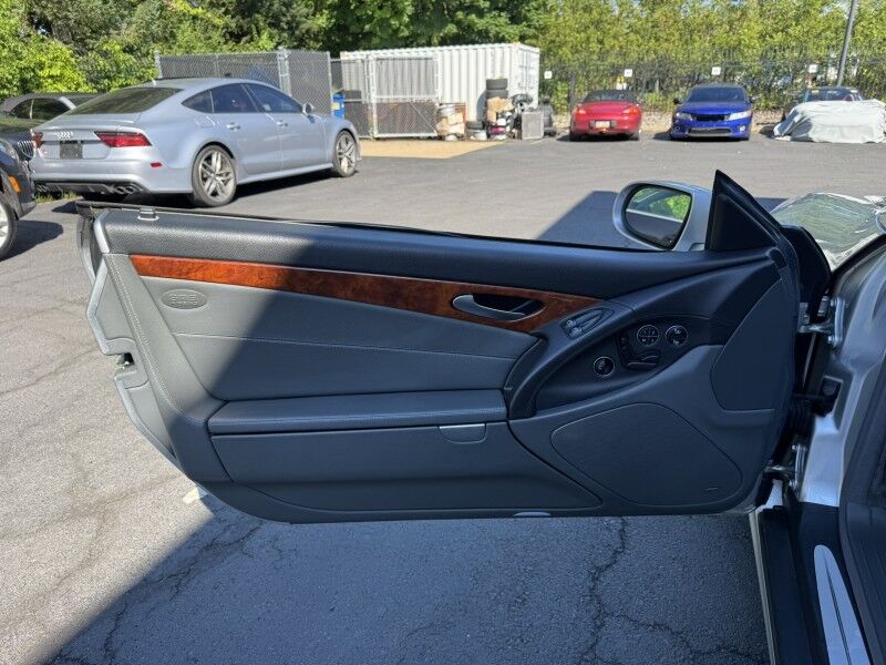 2005 Mercedes-Benz SL-Class 5.0L Willow Grove PA