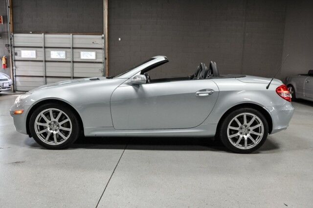 2005 Mercedes-Benz SLK350 2dr Convertible
