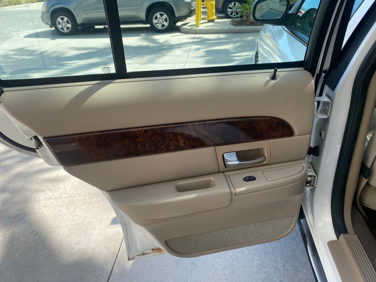 2005 Mercury Grand Marquis GS LOW MILES 49,348 Pompano Beach FL