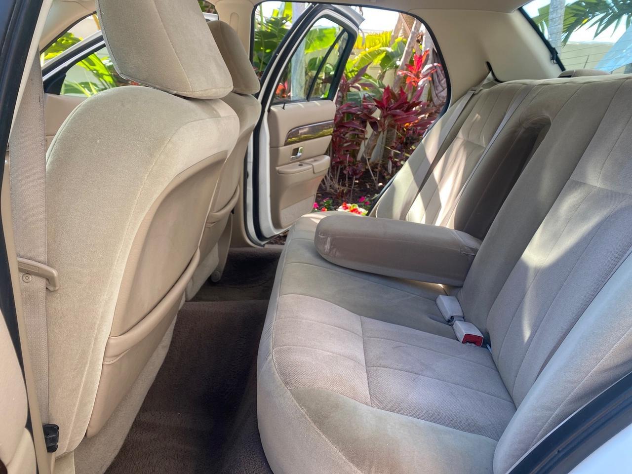 2005 Mercury Grand Marquis GS LOW MILES 49,348 Pompano Beach FL