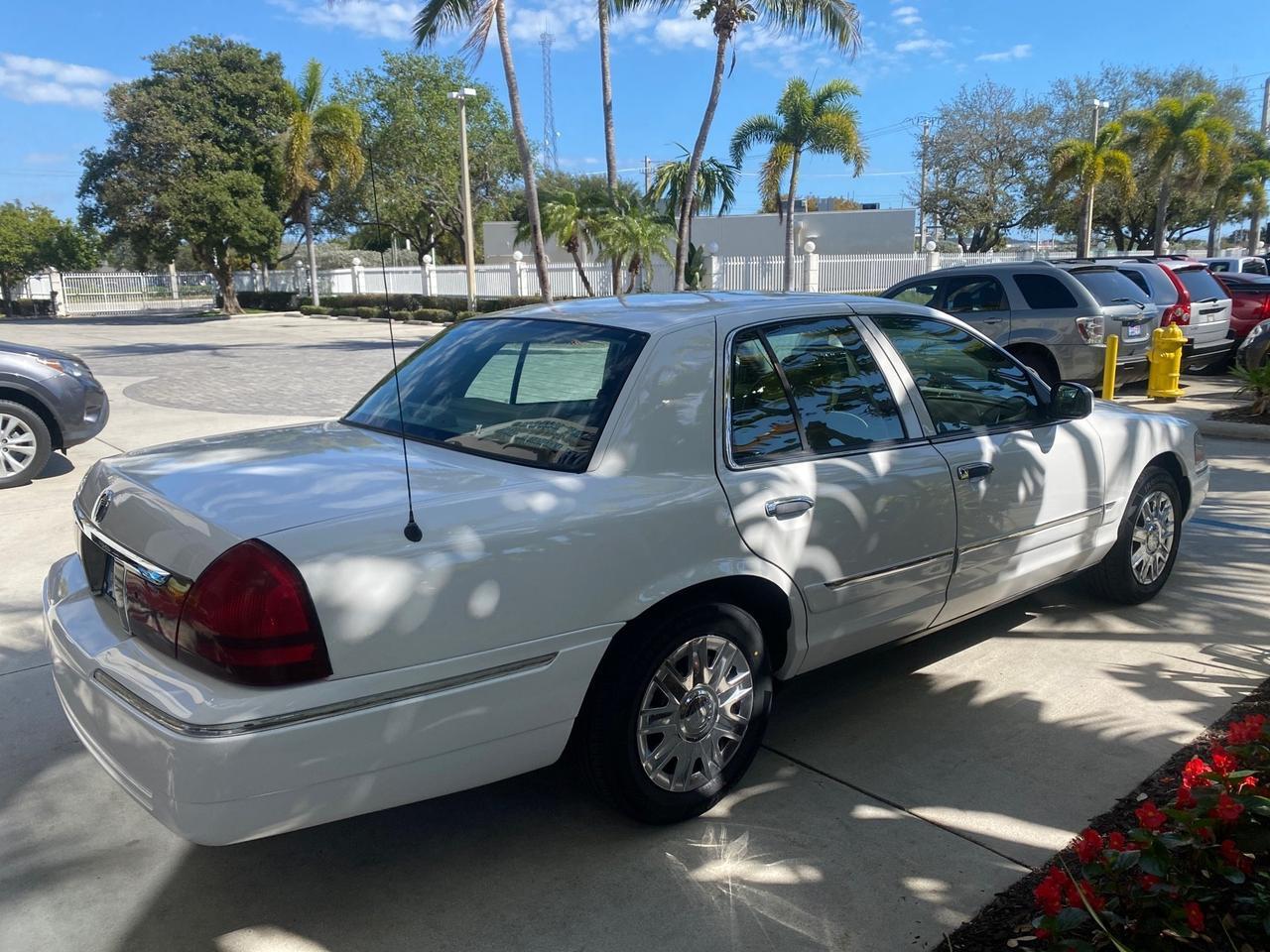 2005 Mercury Grand Marquis GS LOW MILES 49,348 Pompano Beach FL