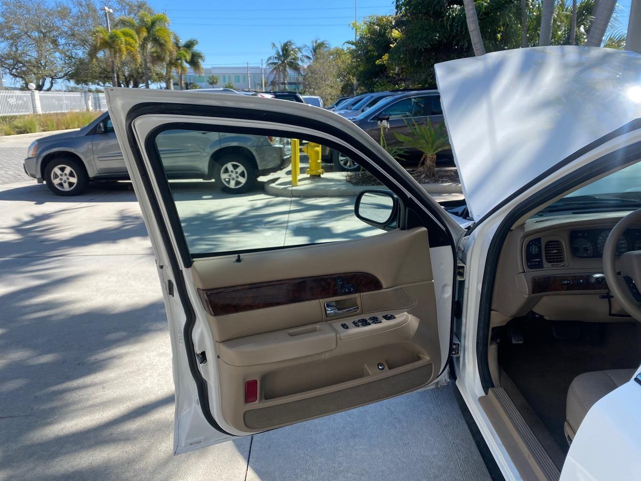 2005 Mercury Grand Marquis GS LOW MILES 62,190 Pompano Beach FL