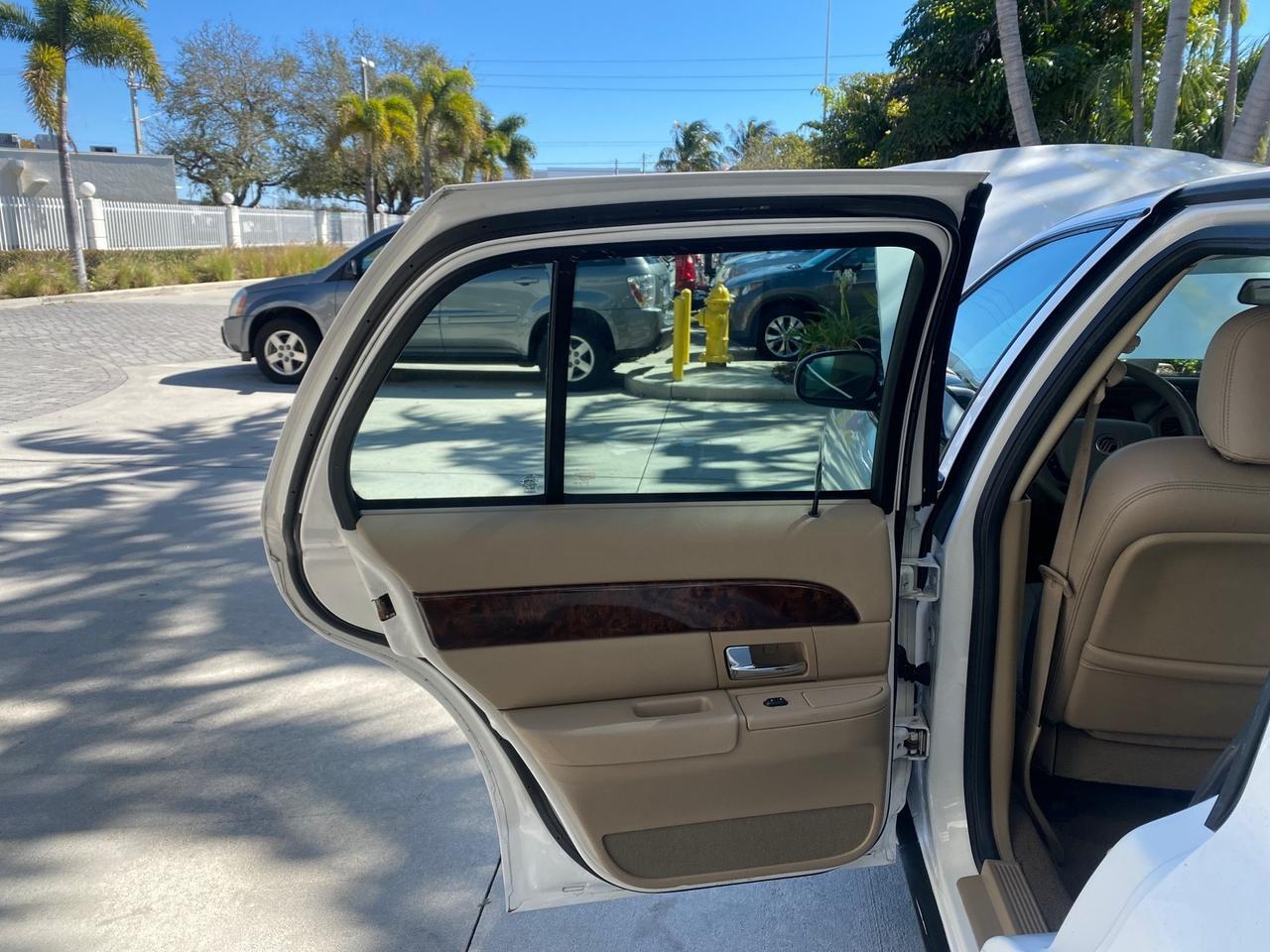 2005 Mercury Grand Marquis GS LOW MILES 62,190 Pompano Beach FL