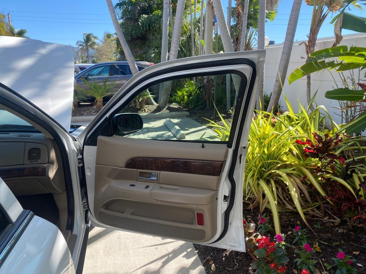 2005 Mercury Grand Marquis GS LOW MILES 62,190 Pompano Beach FL