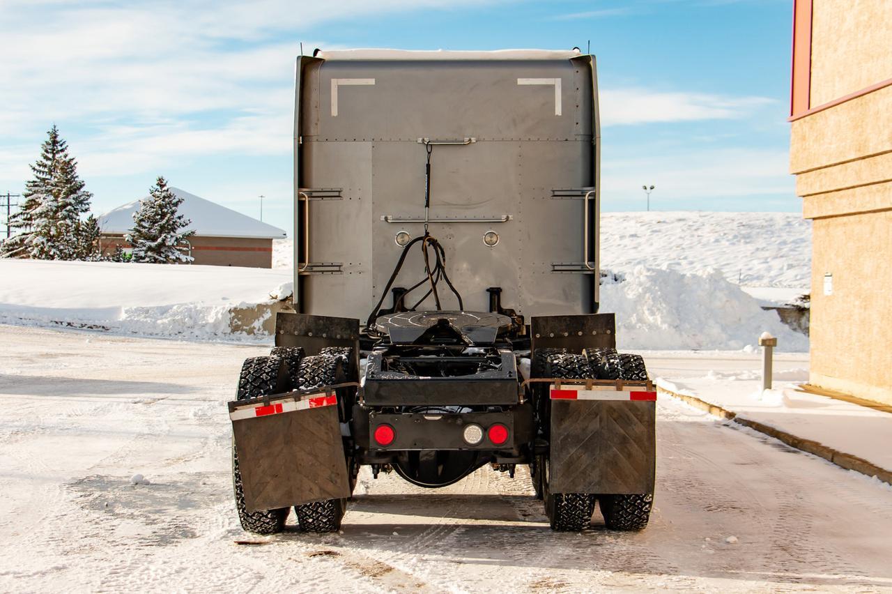 2005 Peterbilt 378 TA Sleeper Tractor Red Deer AB
