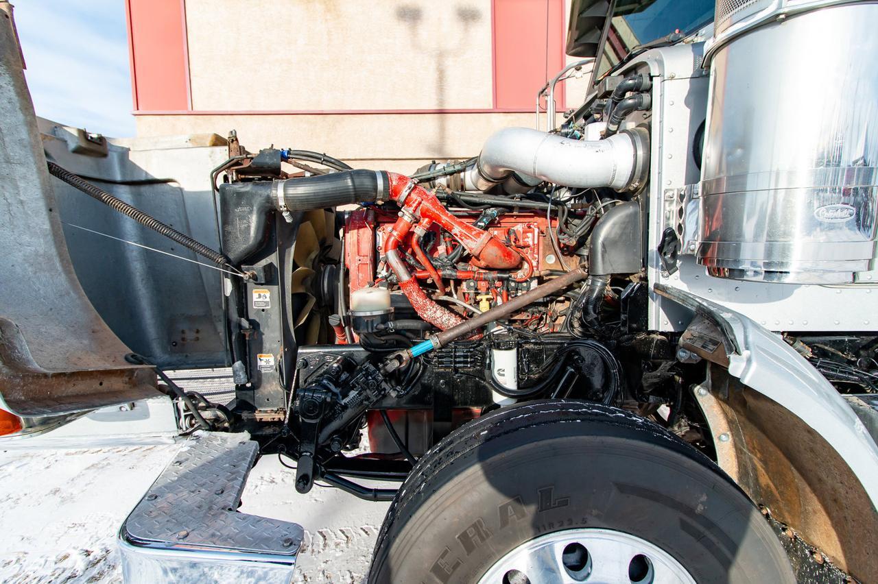 2005 Peterbilt 378 TA Sleeper Tractor Red Deer AB