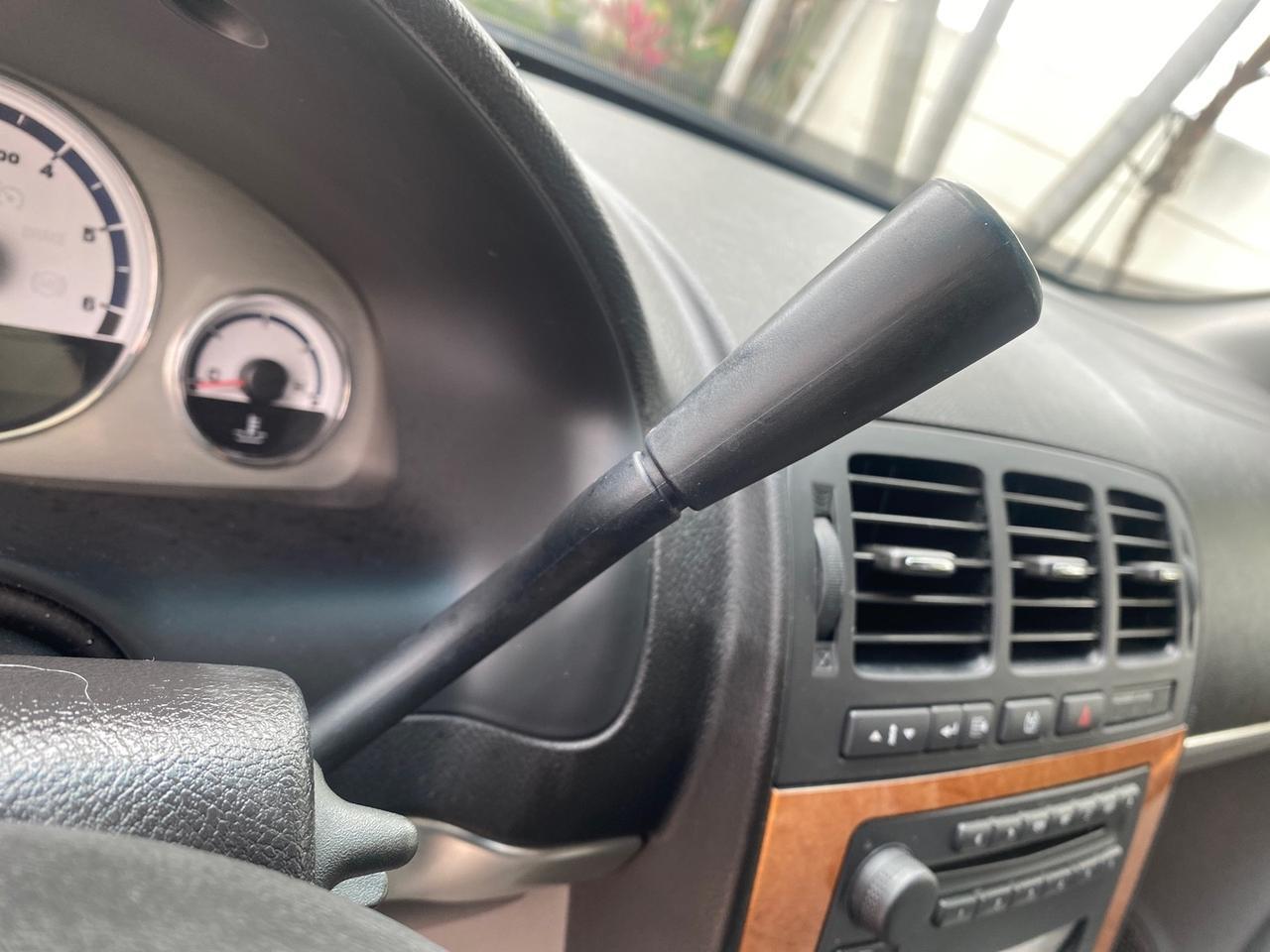 2005 Saturn Relay Relay 2 VAN LOW MILES 64,057 1 OWNER Pompano Beach FL