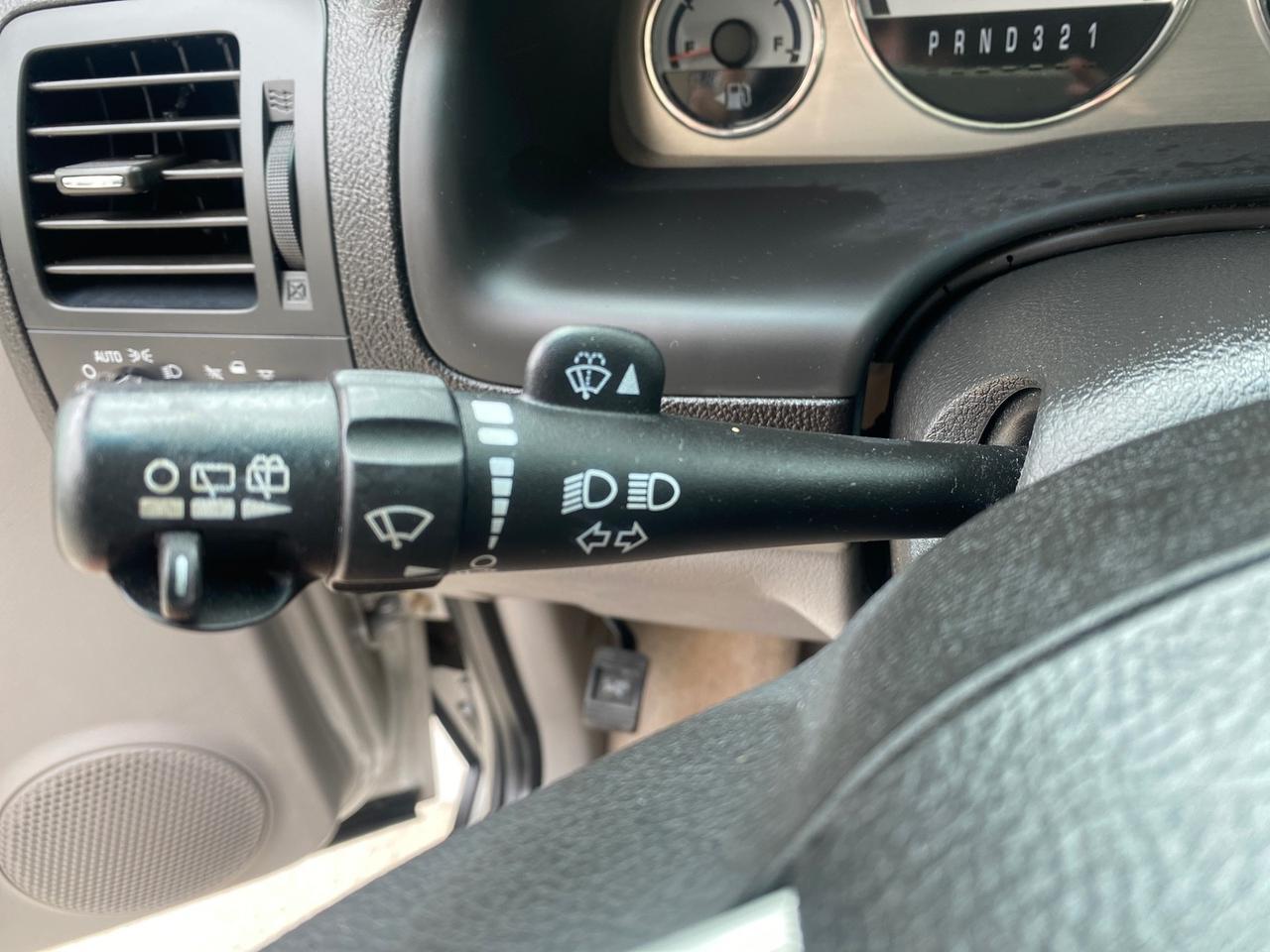 2005 Saturn Relay Relay 2 VAN LOW MILES 64,057 1 OWNER Pompano Beach FL