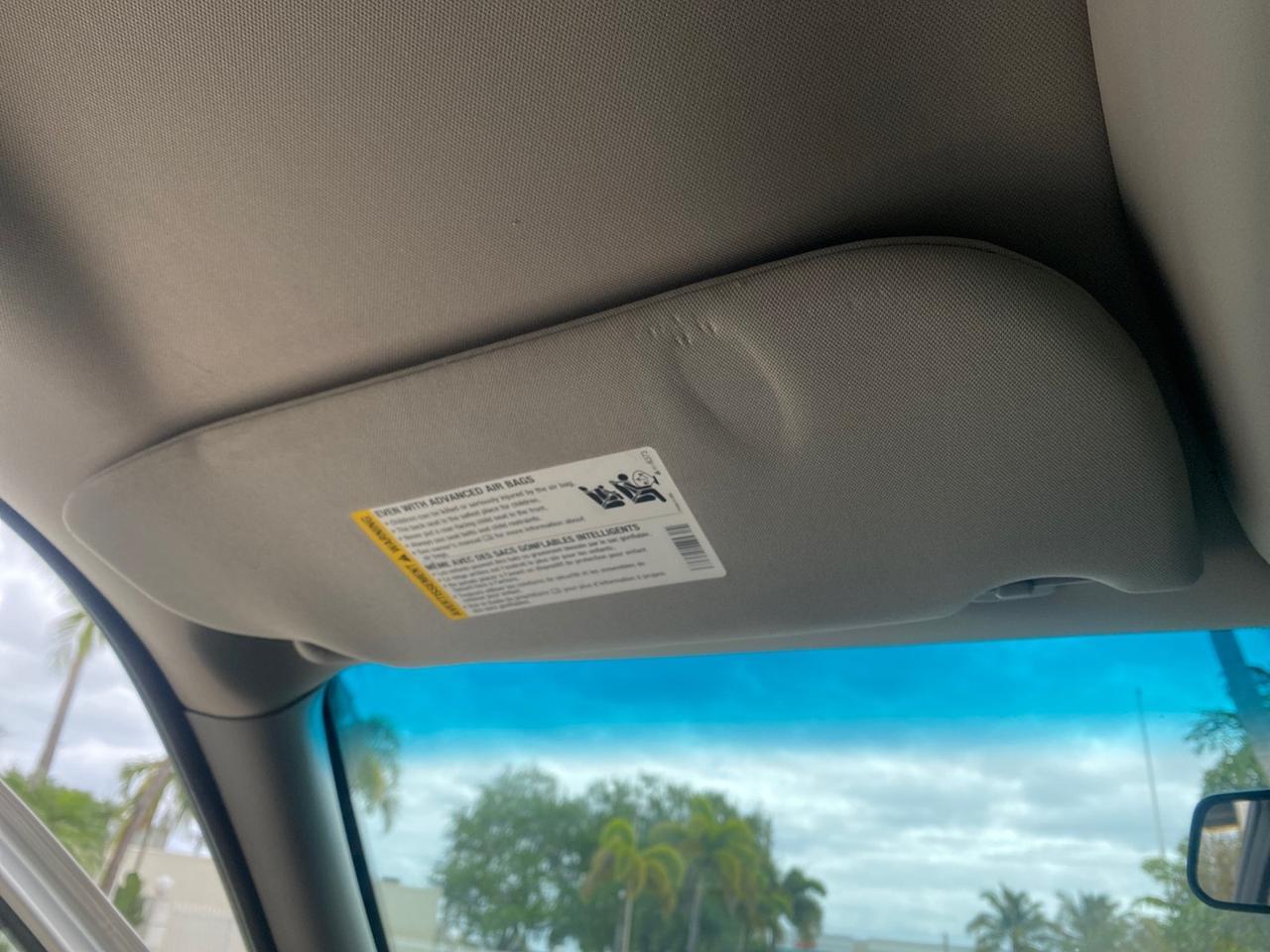 2005 Saturn Relay Relay 2 VAN LOW MILES 64,057 1 OWNER Pompano Beach FL