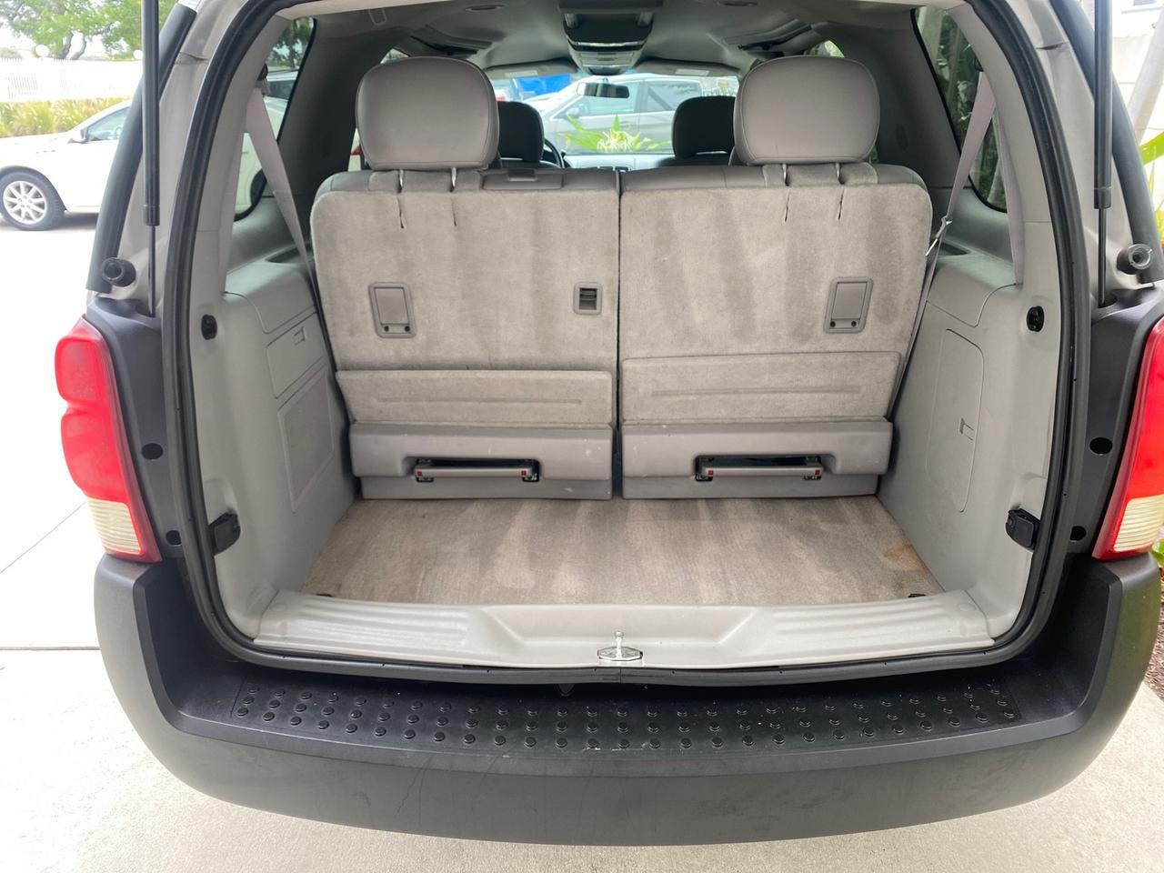 2005 Saturn Relay Relay 2 VAN LOW MILES 64,057 1 OWNER Pompano Beach FL