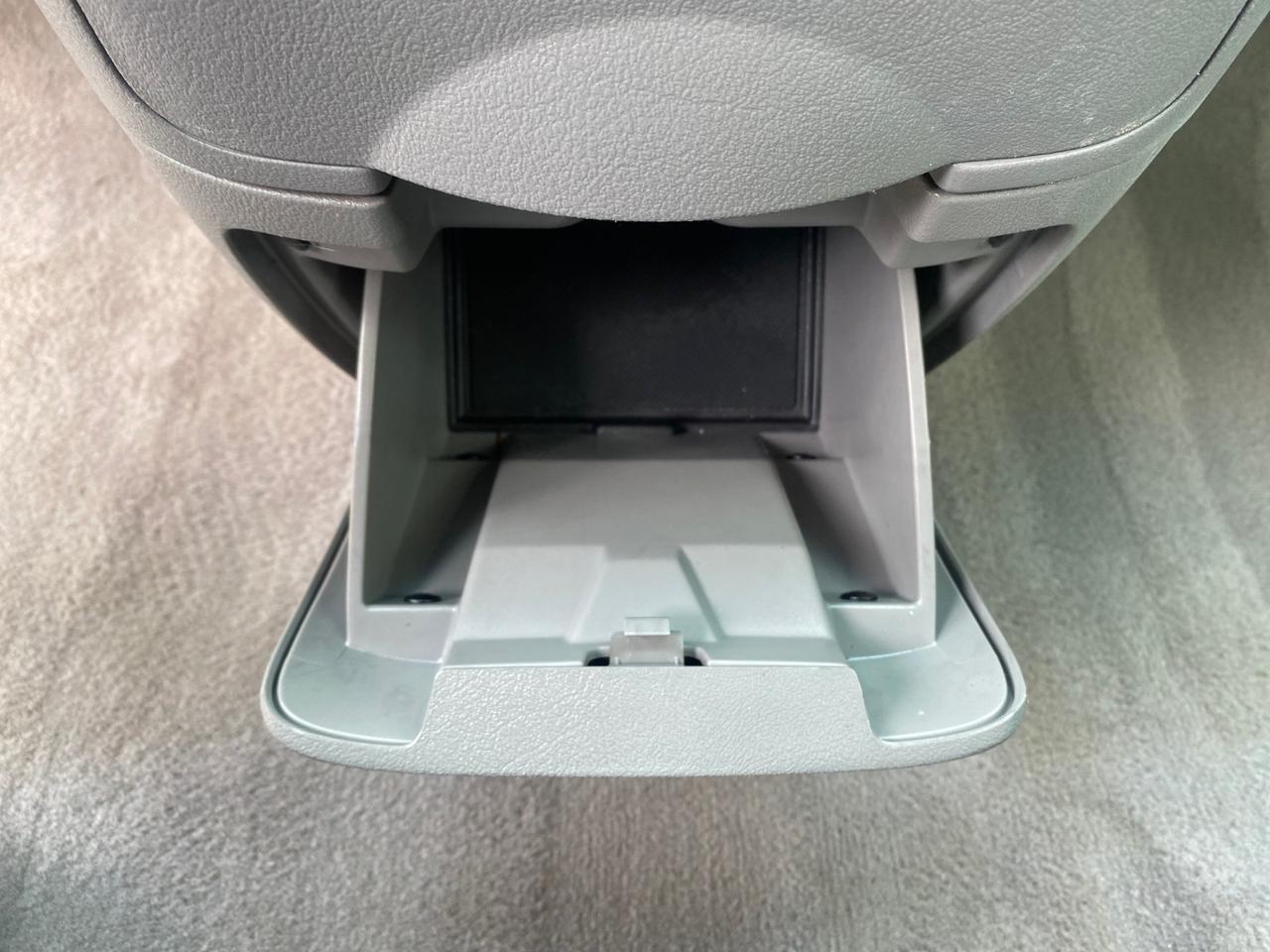 2005 Saturn Relay Relay 2 VAN LOW MILES 64,057 1 OWNER Pompano Beach FL