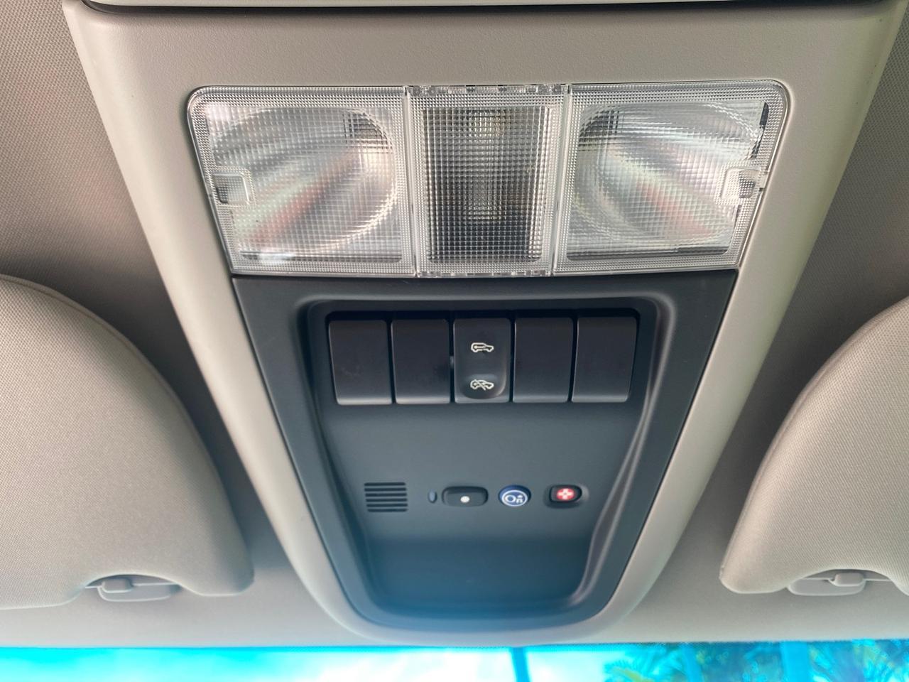 2005 Saturn Relay Relay 2 VAN LOW MILES 64,057 1 OWNER Pompano Beach FL