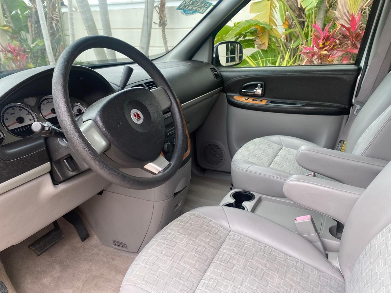 2005 Saturn Relay Relay 2 VAN LOW MILES 64,057 1 OWNER Pompano Beach FL