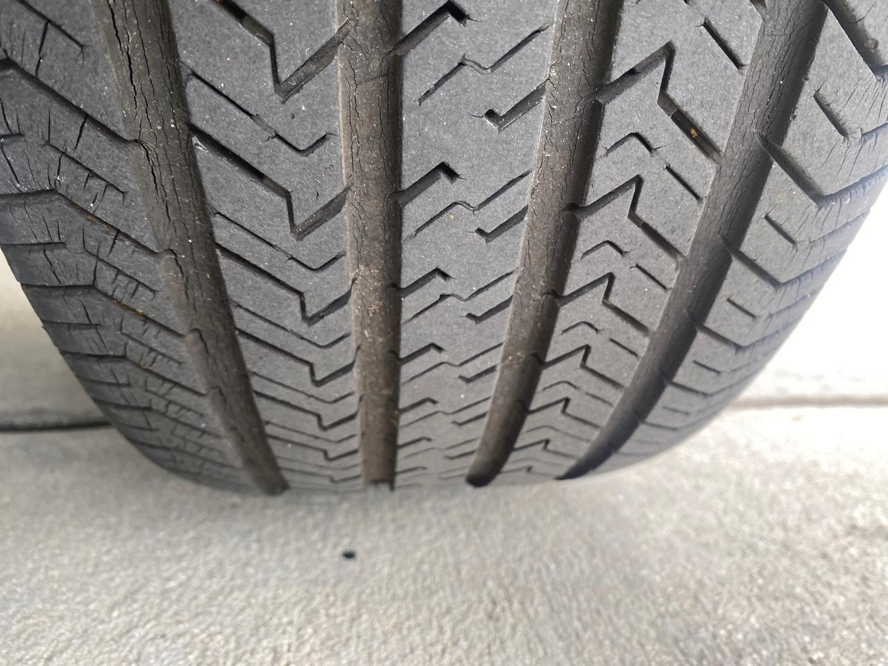 2005 Saturn Relay Relay 2 VAN LOW MILES 64,057 1 OWNER Pompano Beach FL