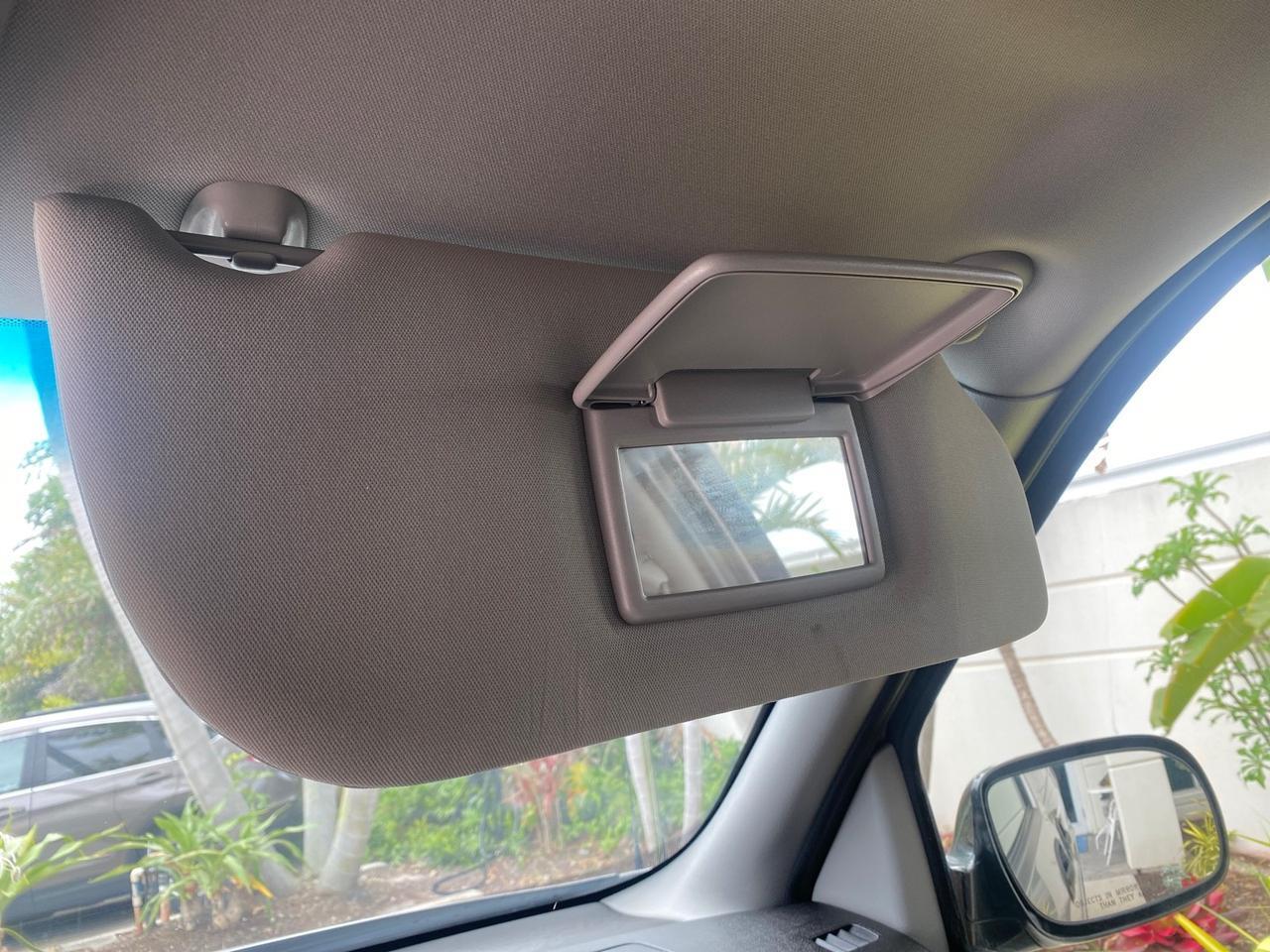 2005 Saturn Relay Relay 2 VAN LOW MILES 64,057 1 OWNER Pompano Beach FL