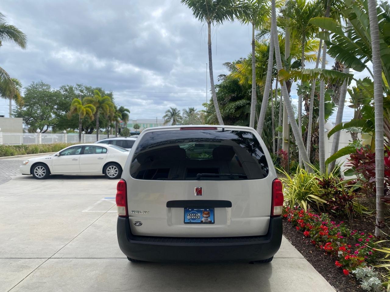 2005 Saturn Relay Relay 2 VAN LOW MILES 64,057 1 OWNER Pompano Beach FL