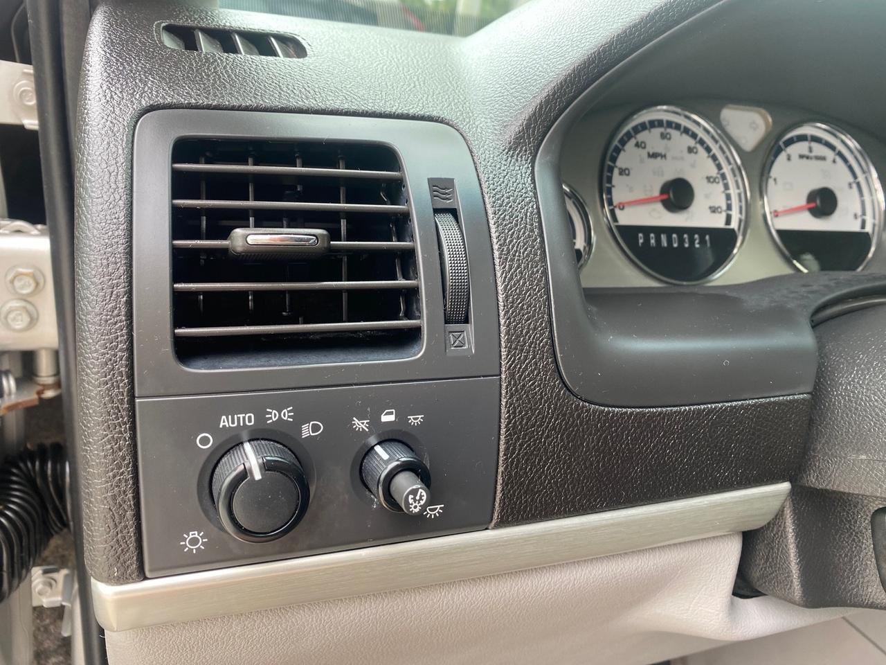 2005 Saturn Relay Relay 2 VAN LOW MILES 64,057 1 OWNER Pompano Beach FL