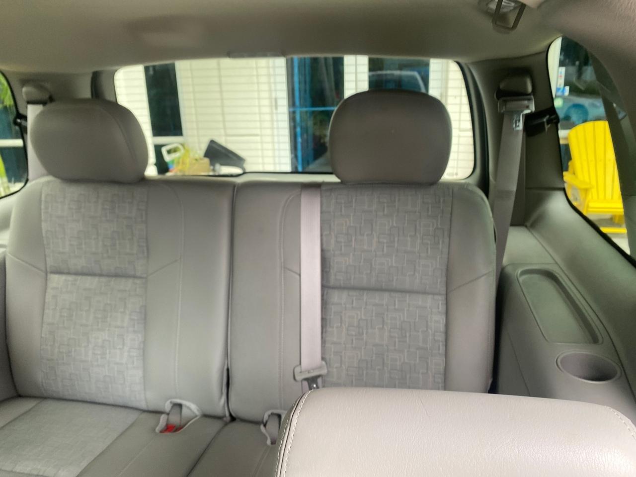 2005 Saturn Relay Relay 2 VAN LOW MILES 64,057 1 OWNER Pompano Beach FL