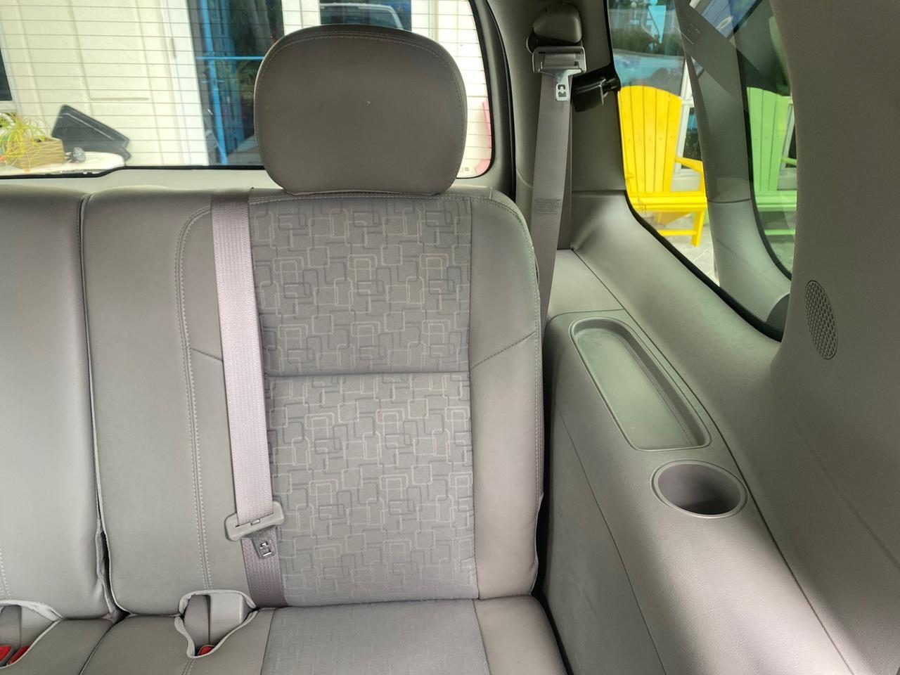 2005 Saturn Relay Relay 2 VAN LOW MILES 64,057 1 OWNER Pompano Beach FL