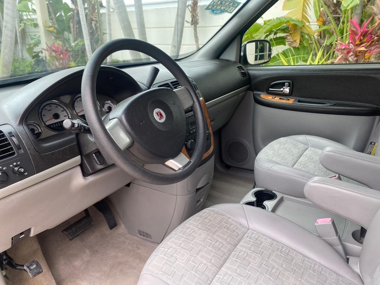 2005 Saturn Relay Relay 2 VAN LOW MILES 64,057 1 OWNER Pompano Beach FL