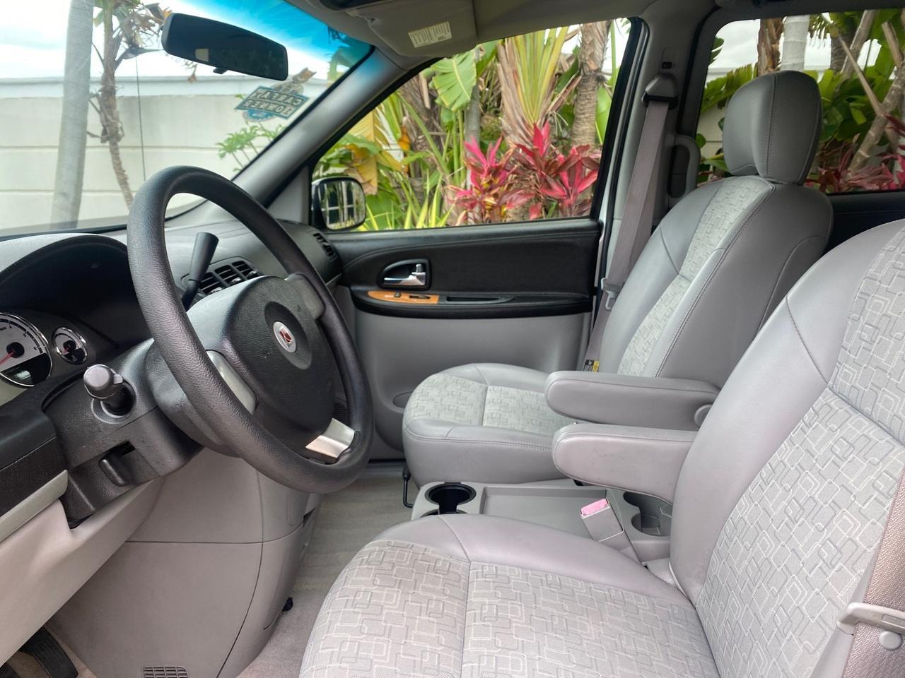 2005 Saturn Relay Relay 2 VAN LOW MILES 64,057 1 OWNER Pompano Beach FL