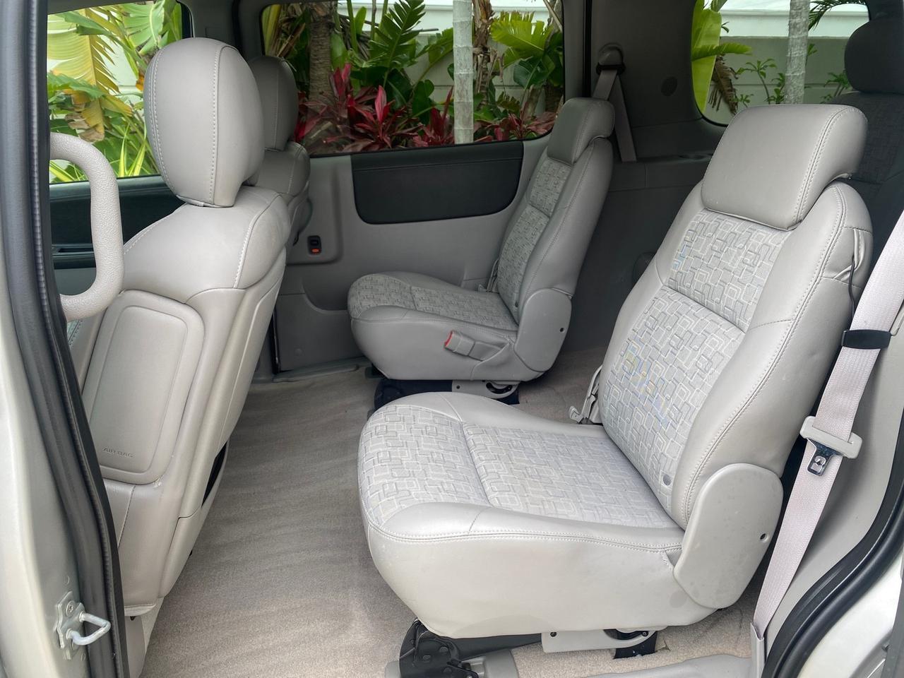 2005 Saturn Relay Relay 2 VAN LOW MILES 64,057 1 OWNER Pompano Beach FL