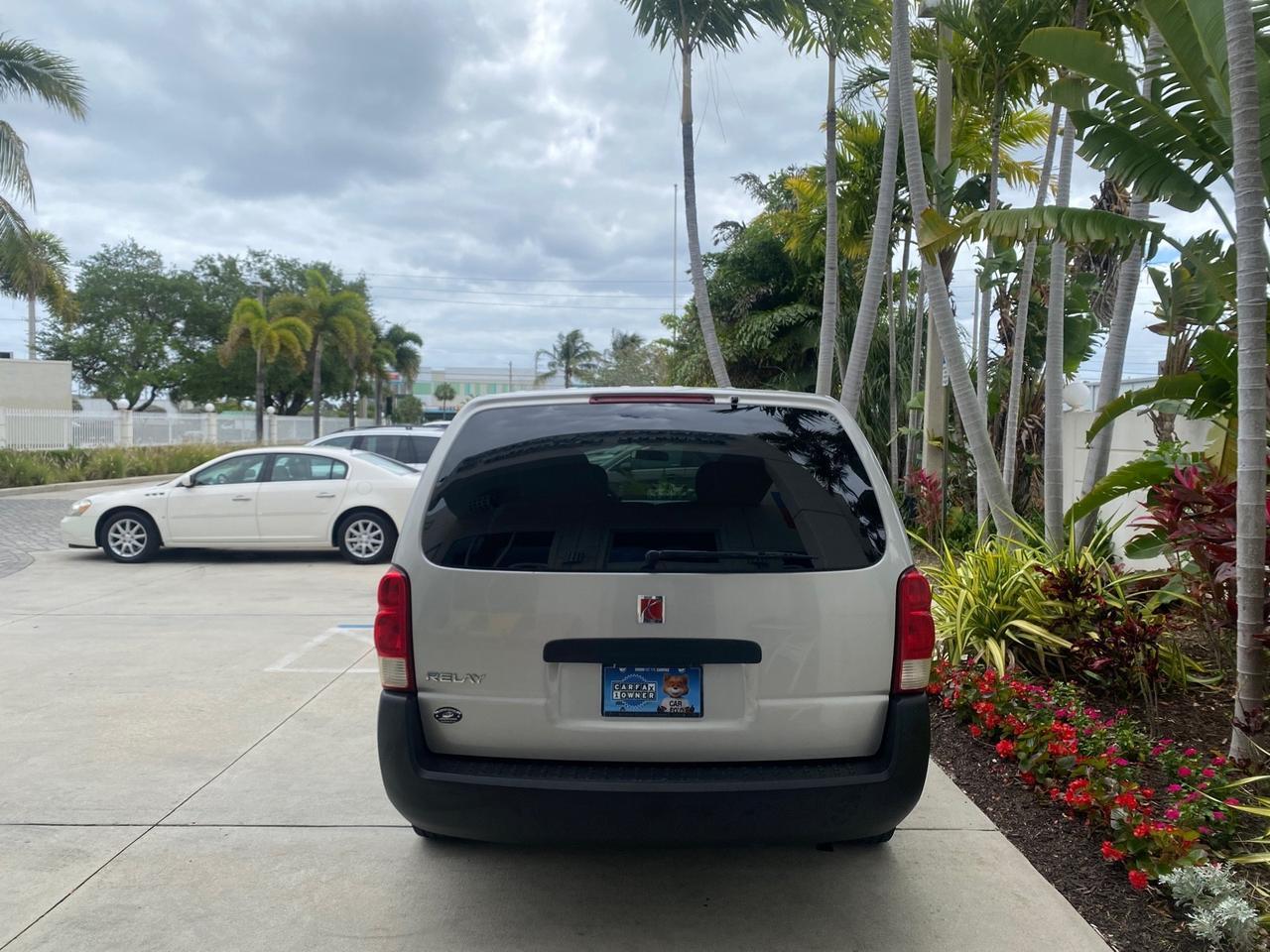 2005 Saturn Relay Relay 2 VAN LOW MILES 64,057 1 OWNER Pompano Beach FL
