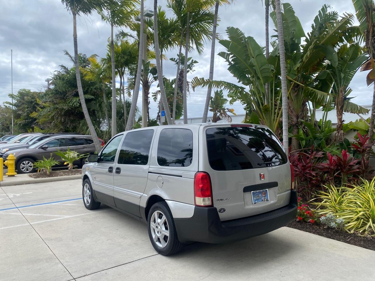 2005 Saturn Relay Relay 2 VAN LOW MILES 64,057 1 OWNER Pompano Beach FL