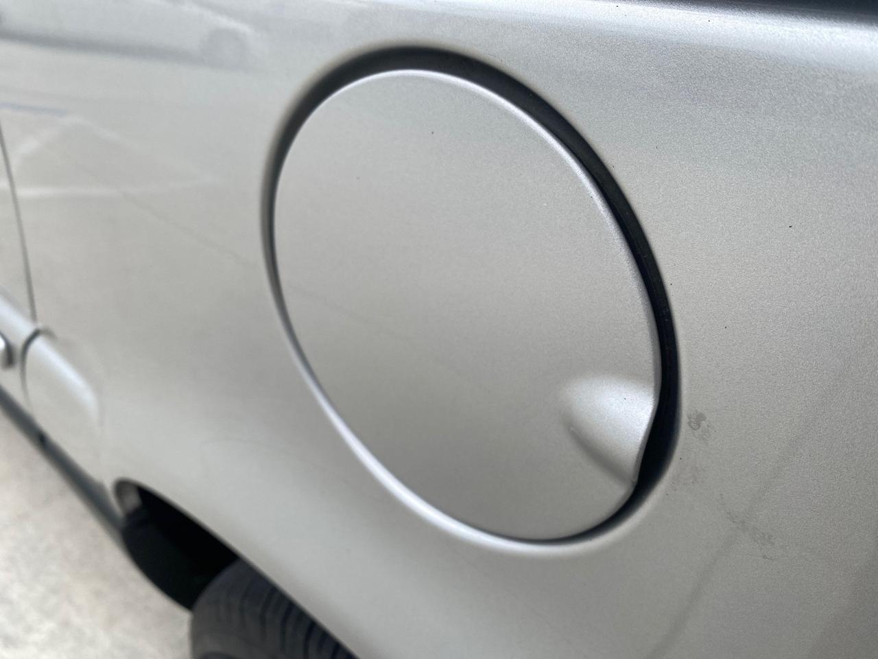 2005 Saturn Relay Relay 2 VAN LOW MILES 64,057 1 OWNER Pompano Beach FL