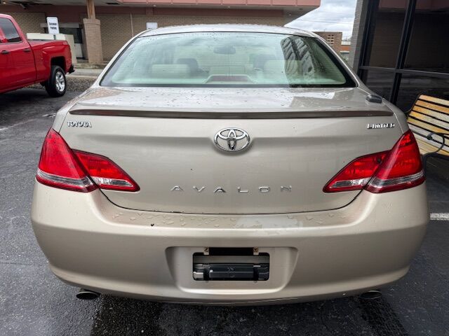 2005 TOYOTA AVALON Limited Greensboro NC
