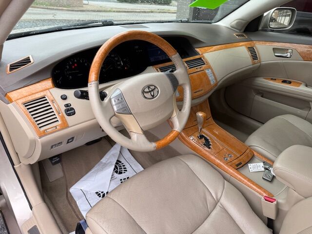 2005 TOYOTA AVALON Limited Greensboro NC