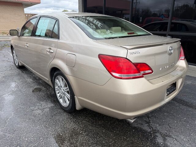 2005 TOYOTA AVALON Limited Greensboro NC