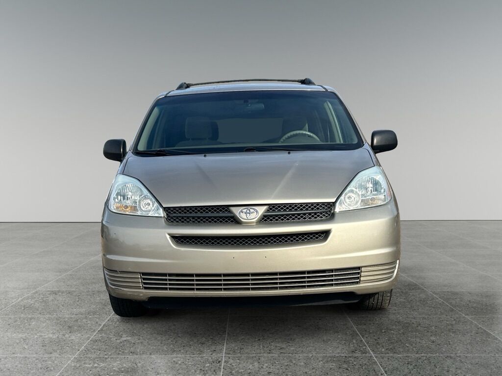 2005 TOYOTA SIENNA CE