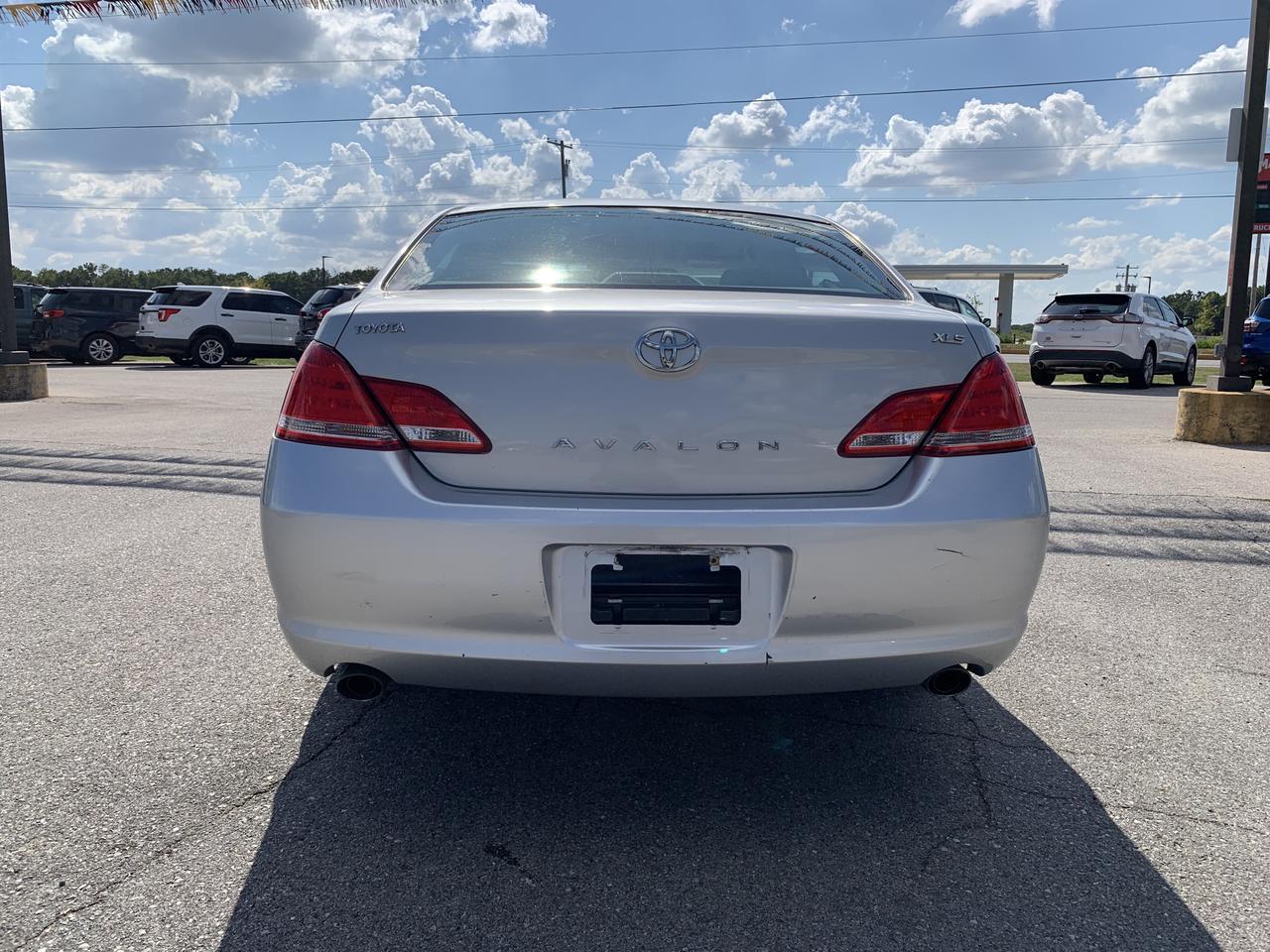 2005 Toyota Avalon Limited Sedan 4D Aurora MO